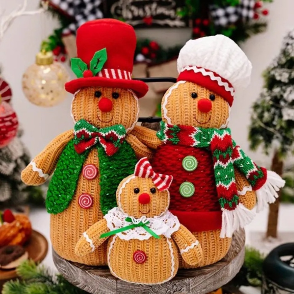 Gingerbread Family Christmas Knit Plush - Picture 3 of 7